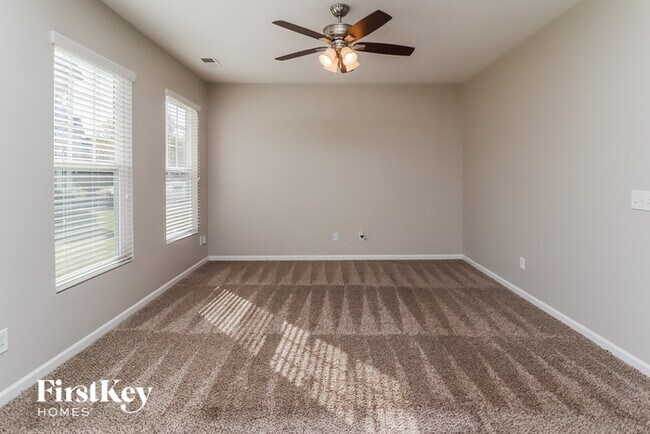 Foto del edificio - 10302 Cochran Ridge Ave