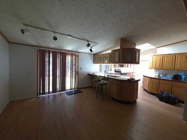 Foto del edificio - 27318 Dogwood Ln