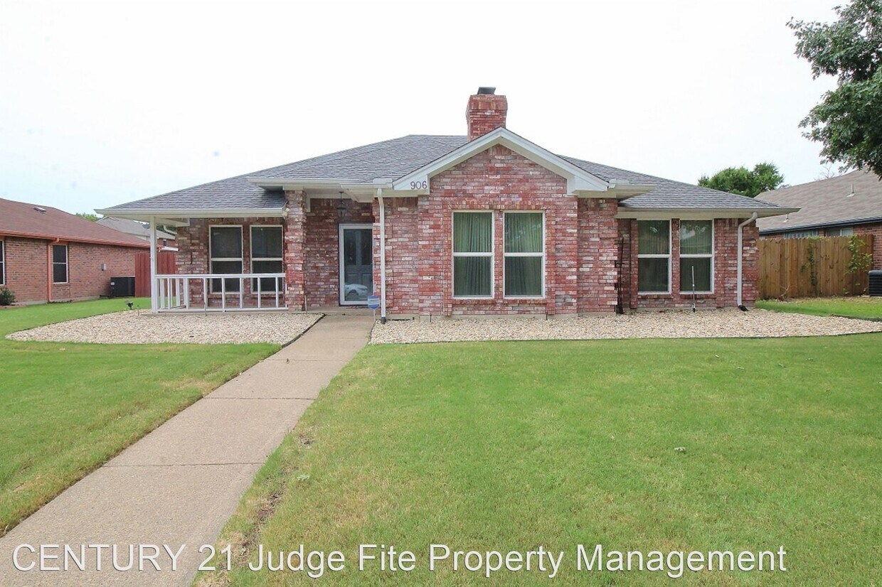 Primary Photo - 3 br, 2 bath House - 906 Moore Street