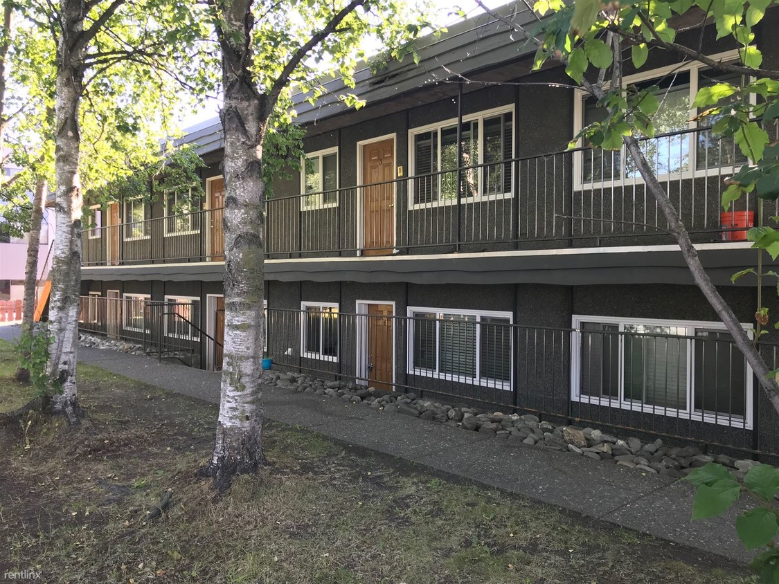 Primary Photo - 611 E 10th Ave