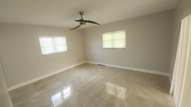 Building Photo - 1311 SW 12th Ave