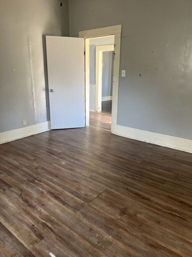 Foto del edificio - Two Bedroom Home
