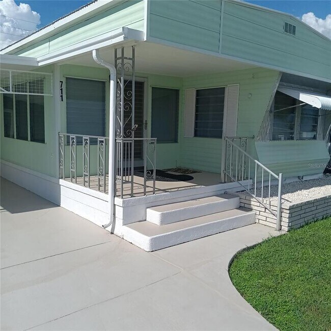 Foto del edificio - 711 51st Ave Dr W