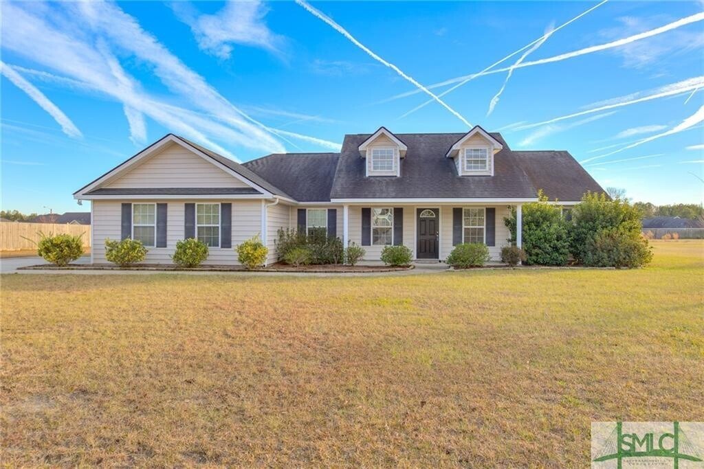 Foto principal - LIKE NEW Home in Parish Loop!