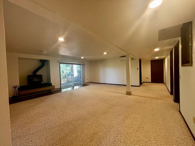 Building Photo - Amazing Lake Forest Park Home