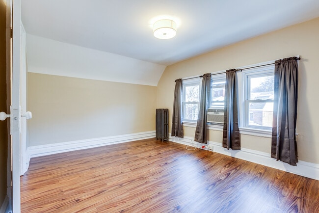 Building Photo - 1166 South Ave