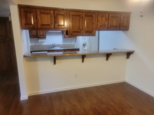Building Photo - 2855 Idlewild Dr