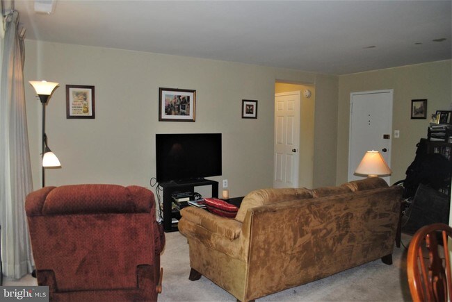 Building Photo - 4420 Briarwood Ct N