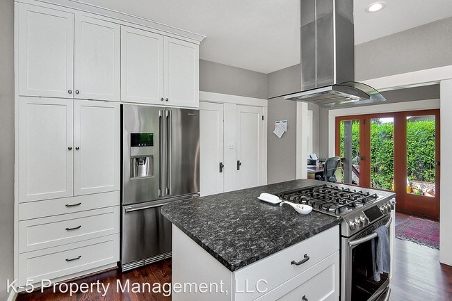 Building Photo - 4 br, 2 bath House - 1721 NE 37th Ave