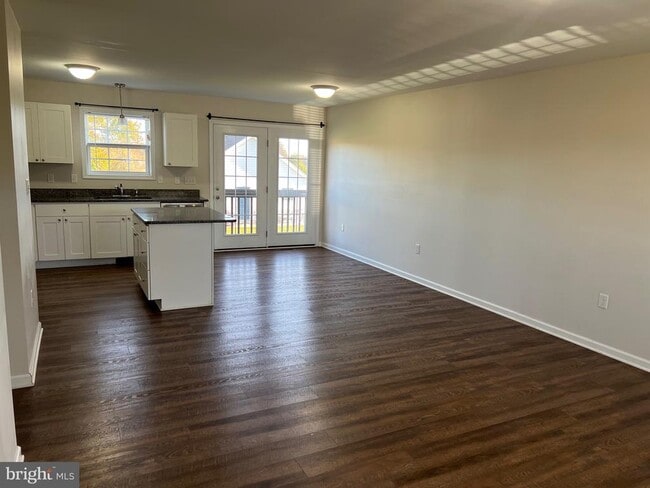 Building Photo - 189 Neptune Wy