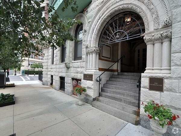Building Photo - 4 Charlesgate E