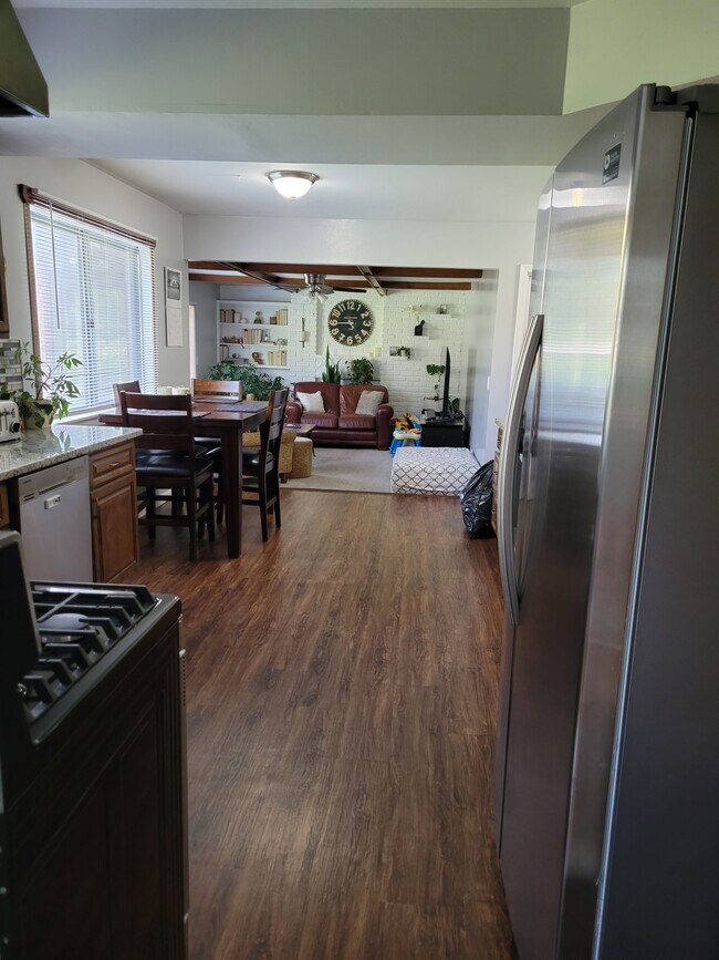 Foto del edificio - 27440 Audrey Ave