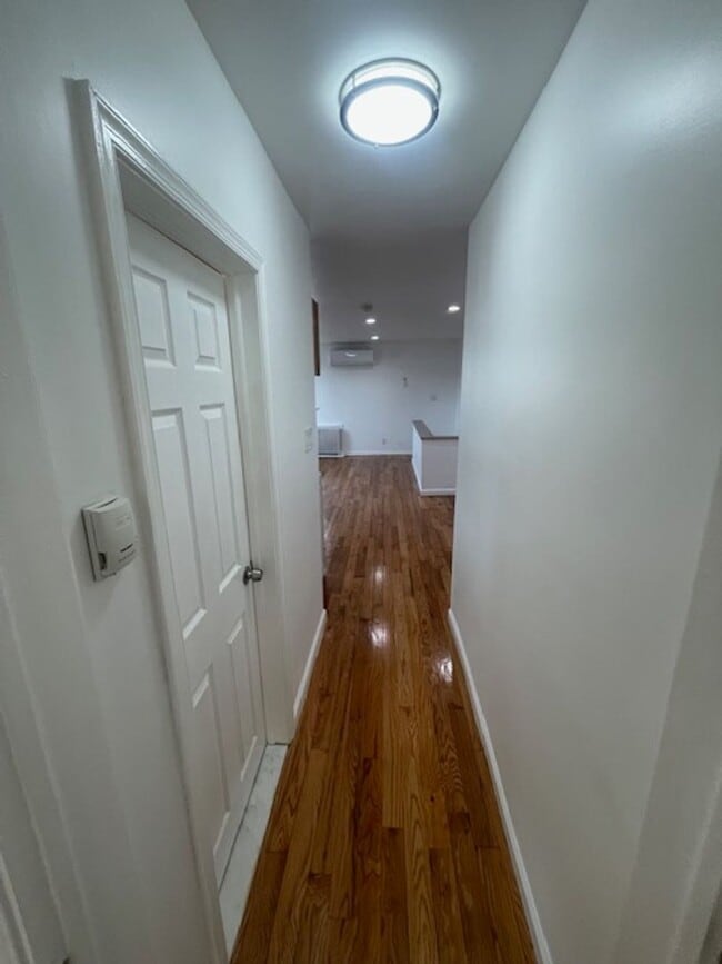 Building Photo - 2254 S Beechwood St