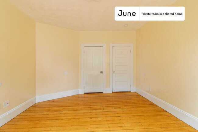 Foto del edificio - Room in Shared 4 bed/1 bath home