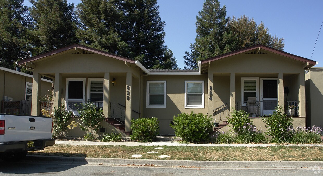 Foto del edificio - 824-836 Richardson St