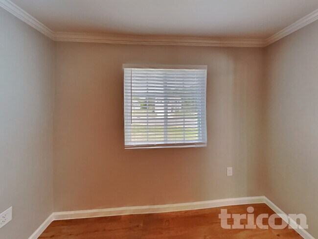 Building Photo - 3007 Stauton Dr