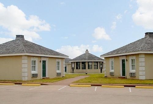 Primary Photo - Tiny Houses of Tunica