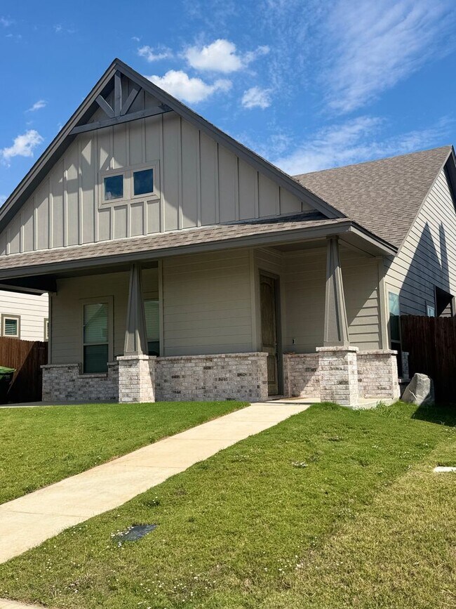 Foto del edificio - 3/2/2 Great Location - Your Home for Christmas!