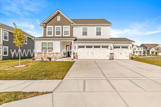 Foto del edificio - Stunning 5-Bedroom Retreat in Greenfield –...