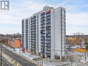 Building Photo - 890 Jane St