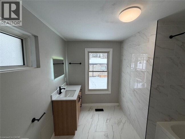 Building Photo - 169 Ottawa St S