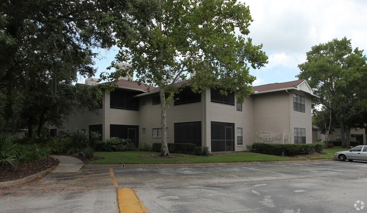Lake Crest Condominium Association Apartments Jacksonville, FL