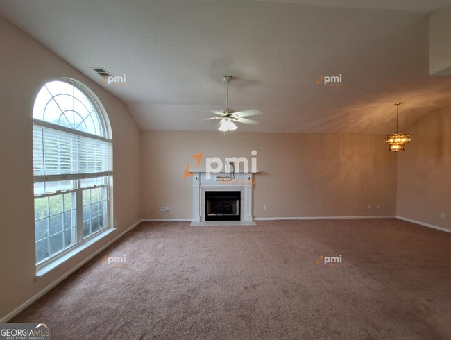 Building Photo - 204 Westcliff Center St