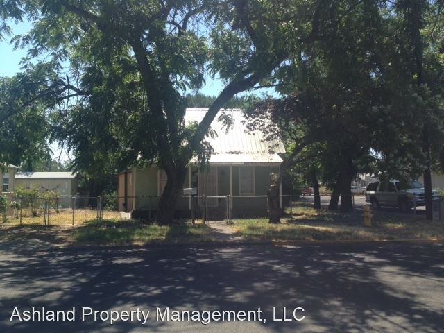 Building Photo - 1 br, 1 bath House - 412 Oak St