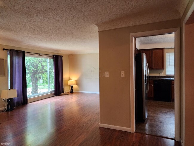 Building Photo - 3 br, 3.5 bath House - 25857 Westfield