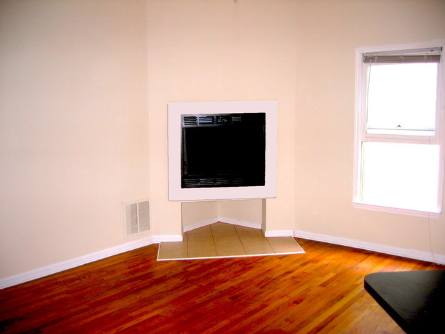 Foto del edificio - 567 Winton Terrace NE