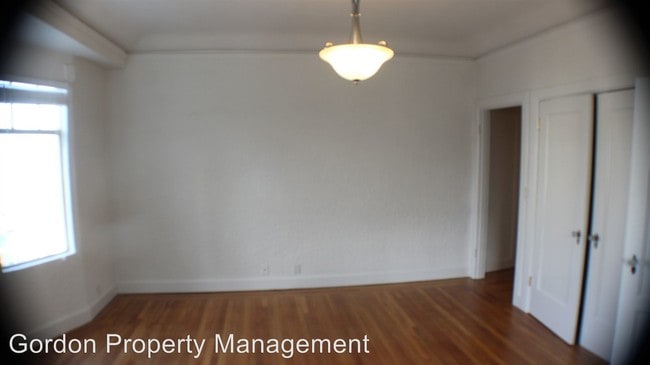 Building Photo - 2060 Leavenworth St