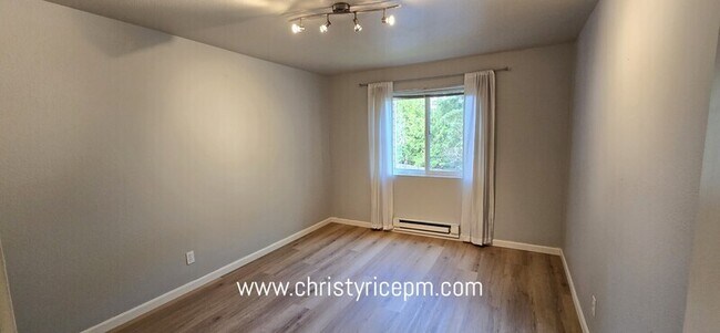 Foto del edificio - 718 Kirkland Cir