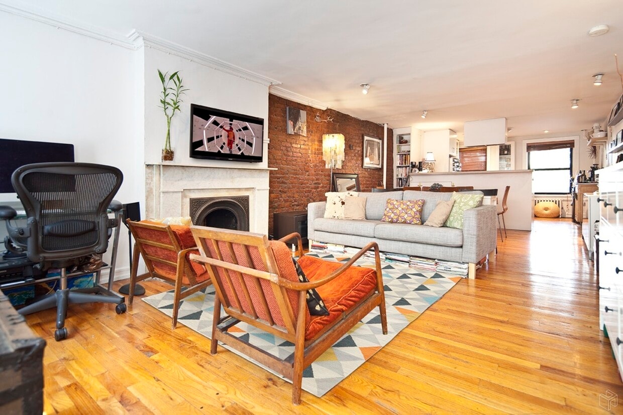 Alcove Studio with Central Park Views! Condo for Rent in New York, NY