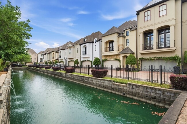 Building Photo - 6527 Clarewood Oak Estates Ln
