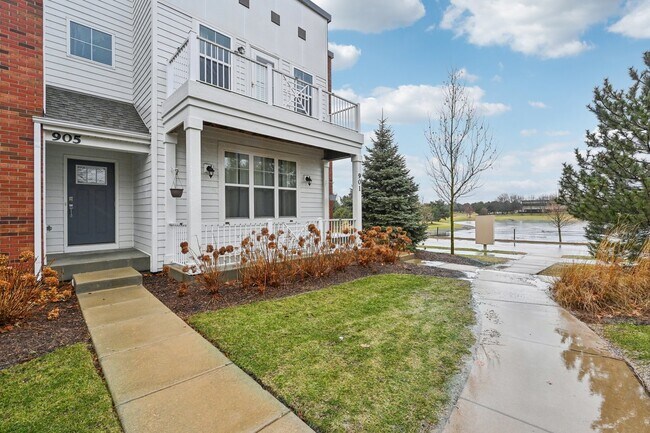 Building Photo - 905 Times Square Dr