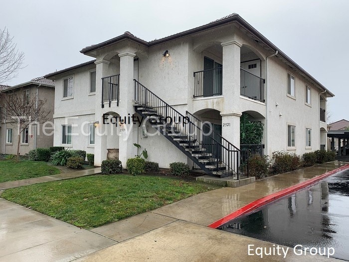 Primary Photo - 2521 W Lark Ave