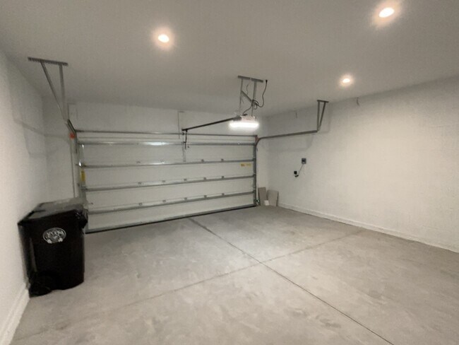 Foto del edificio - 2633 Ginseng Ivy St