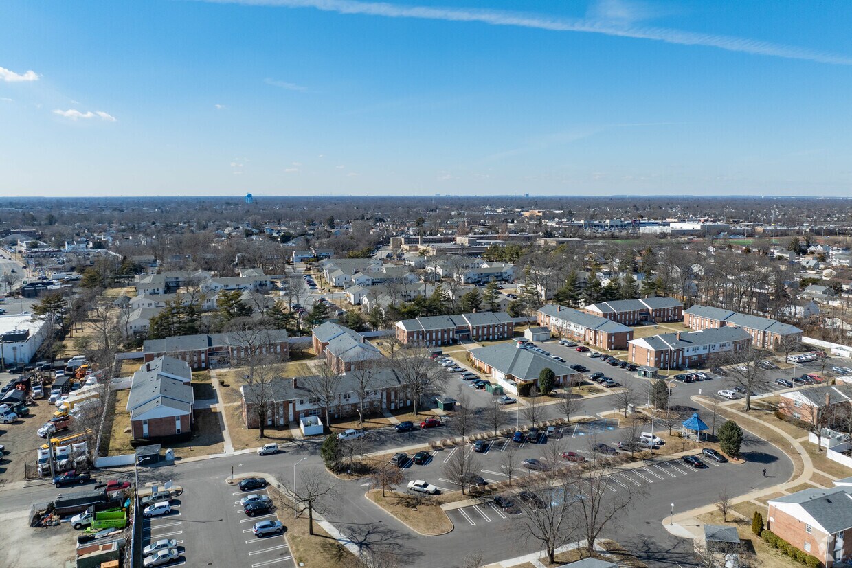 Foto aérea - Tall Oaks Senior Housing