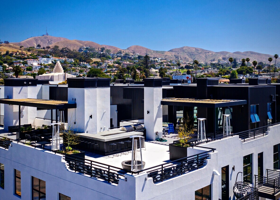 The Kalthom Building Apartments in Ventura, CA