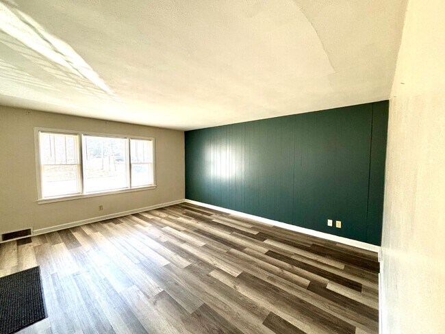Foto del edificio - 919 Nightingale St