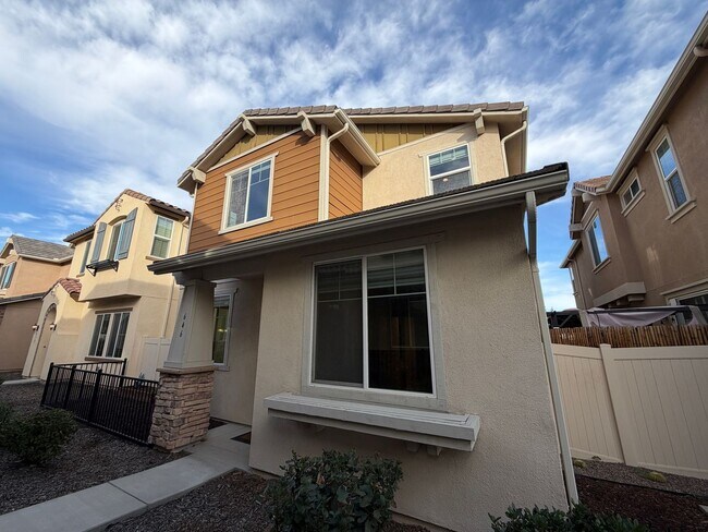 Building Photo - 646 S Brampton Ave