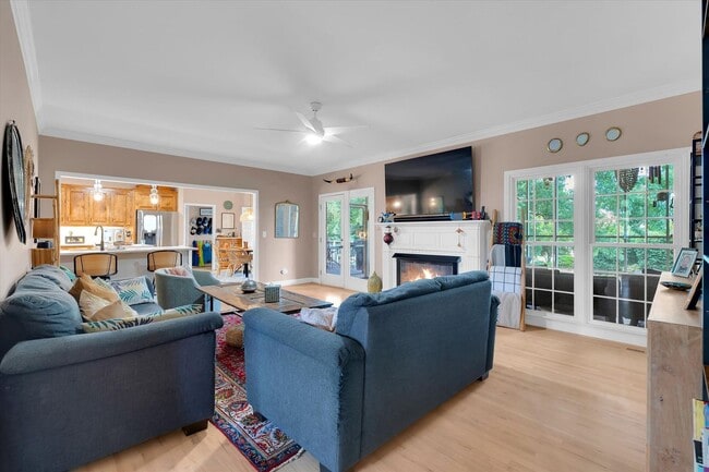 Building Photo - Beautiful Home in the Heart of Greenville