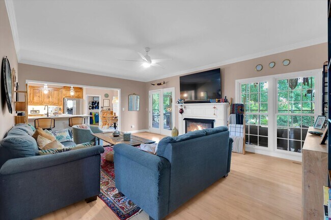 Foto del edificio - Beautiful Home in the Heart of Greenville