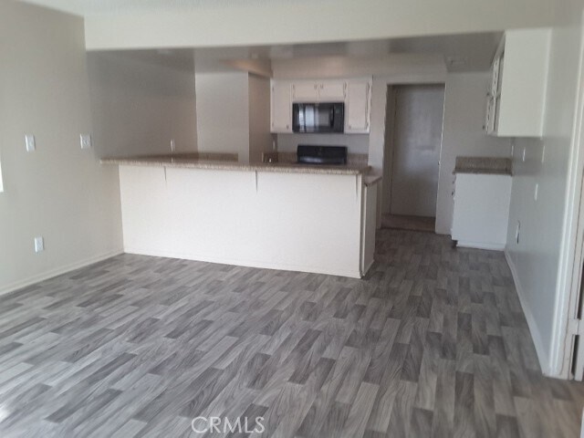 Foto del edificio - 44018 Date Ave