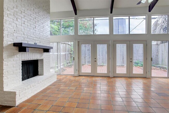 Building Photo - 5918 San Felipe St