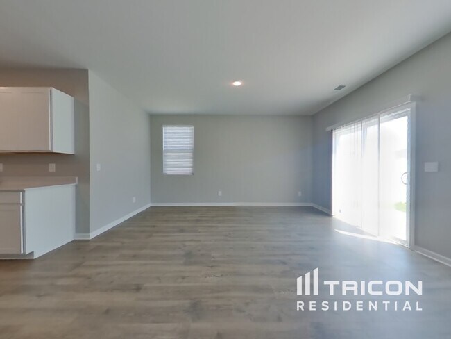 Building Photo - 5009 Benelli Dr