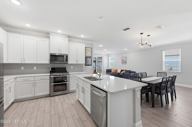 Foto del edificio - 172 Creekmore Dr