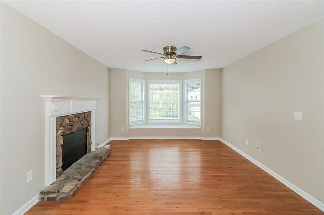 Foto del edificio - 100 Ivy Glen