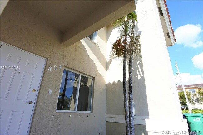 Foto del edificio - 10901 NW 88th Ter