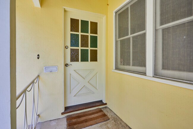 Foto del edificio - 3530 Mountain View Ave